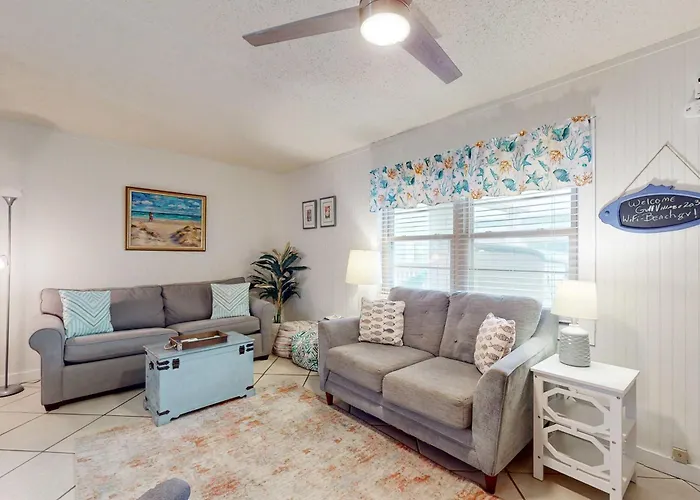 Gulf Village 203 *