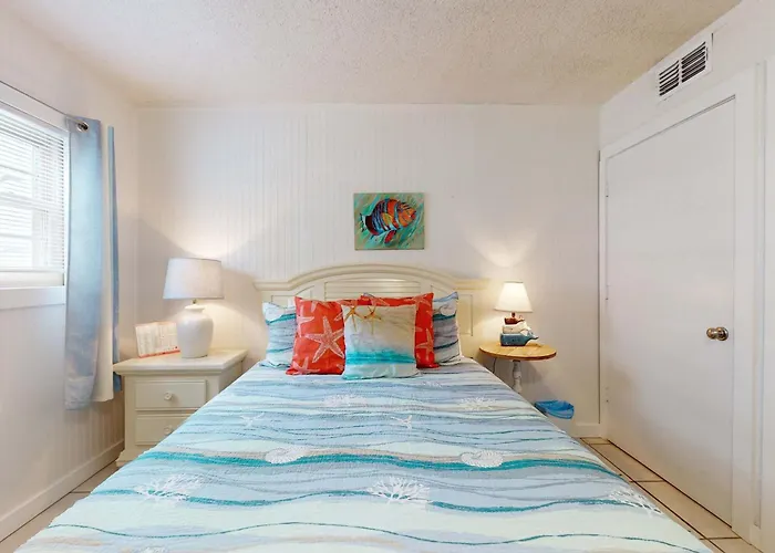 Gulf Village 203